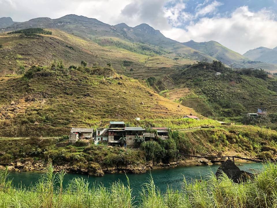 Ha Giang Riverside Hostel & Tour Exterior photo